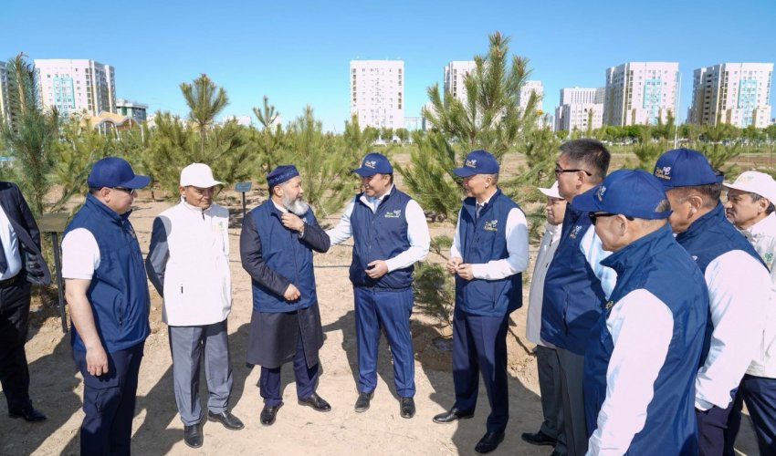 ТҮРКІСТАНДА «ТАЗА ҚАЗАҚСТАН» БАҒДАРЛАМАСЫ АЯСЫНДА БАС МҮФТИ МЕН ОБЛЫС ӘКІМІНІҢ ҚАТЫСУЫМЕН АҒАШ ЕГУ АКЦИЯСЫ ӨТТІ