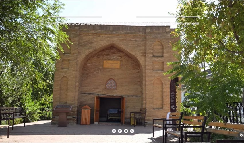 ҚАРАШАШ АНА КЕСЕНЕСІ