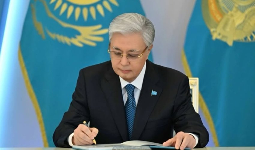 Мемлекет басшысы кітап оқу мәдениетін дамытуға арналған жарлыққа қол қойды