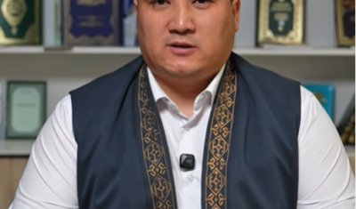 ИСЛАМДА МІНДЕТТІ ТҮРДЕ ХАЛИФАТ ҚҰРУ КЕРЕК ПЕ?