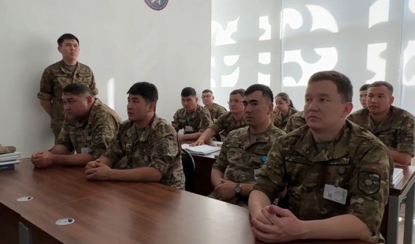 Түркістан (әуежай) шекаралық бақылау бөлімшесінің қызметкерлерімен АТТ жұмыстары жүргізілді